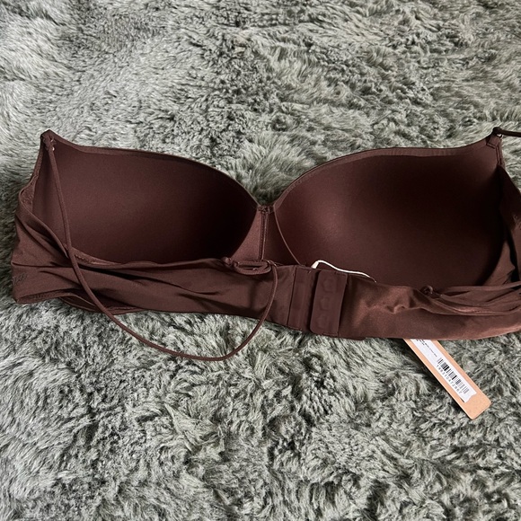 SKIMS WIRELESS FORM MICRO STRAP PLUNGE BRA Cocoa Brown 38C NWT - Picture 4 of 5
